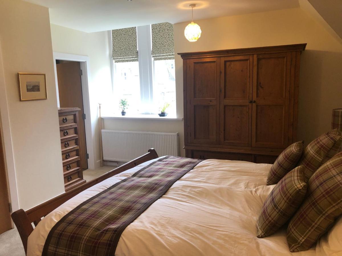Loch Ness Moat House Apartments Fort Augustus Exterior photo