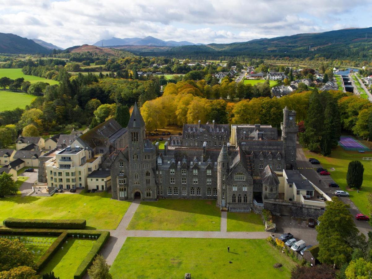 Loch Ness Moat House Apartments Fort Augustus Exterior photo